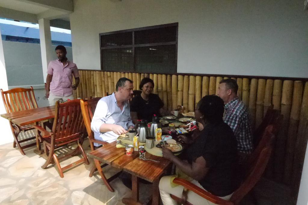 Omanye Lodge Accra Luaran gambar