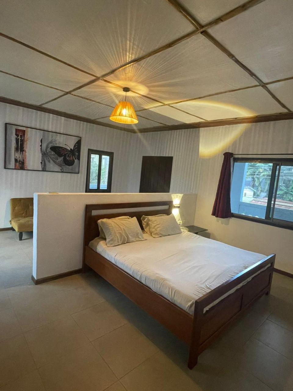 Omanye Lodge Accra Luaran gambar