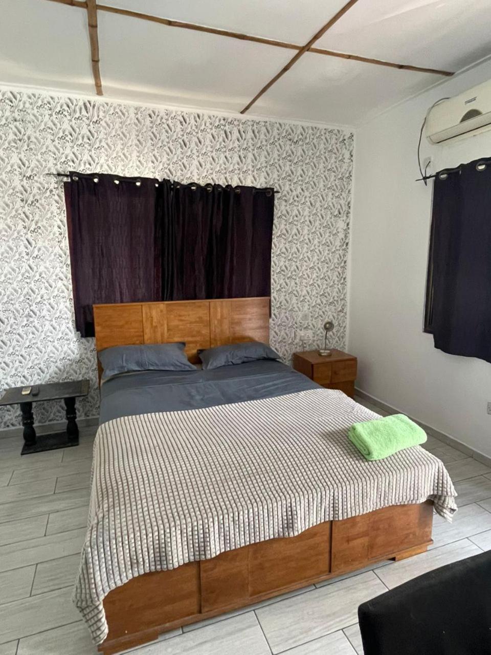Omanye Lodge Accra Luaran gambar